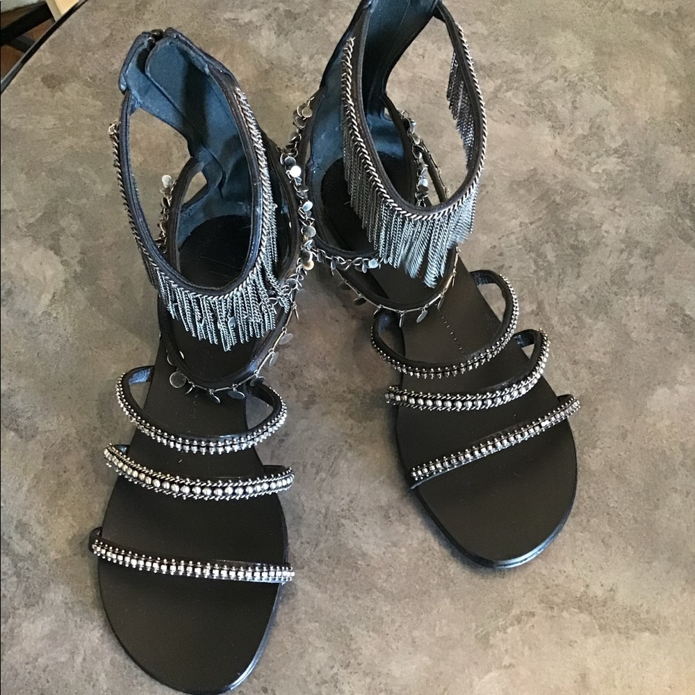 Black Vero Cuoio Sandals